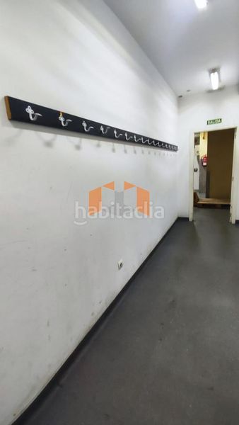 Foto 4d9e0fef-496c-48d8-8294-a12f851272c6. Local comercial a Centro - Areal Vigo