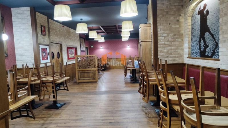 Foto 6f8d37fd-126f-48af-a945-9c2cabdbc992. Local comercial a Centro - Areal Vigo