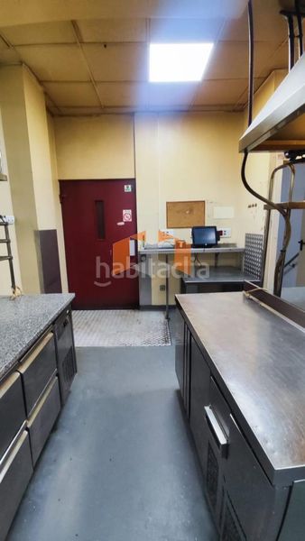 Foto 7bf93c6b-e4e8-4b8a-967c-7300953f228f. Local comercial a Centro - Areal Vigo