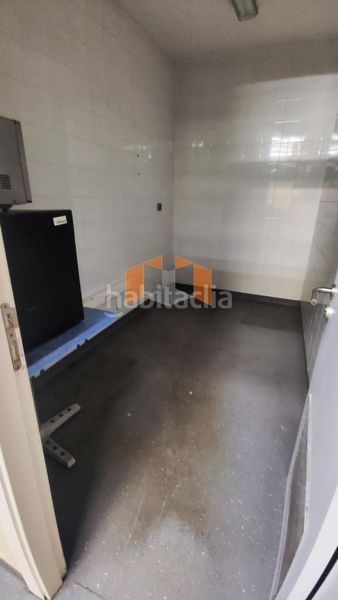 Foto f7b4a198-010b-4489-bb42-de7b86a96826. Local comercial a Centro - Areal Vigo