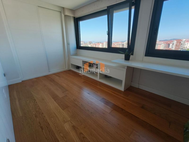 Foto 4de50874-5894-4557-8cf5-7d7b5cf8346f. Lloguer àtic amb calefacció aparcament a A Salgueira - O Castaño Vigo