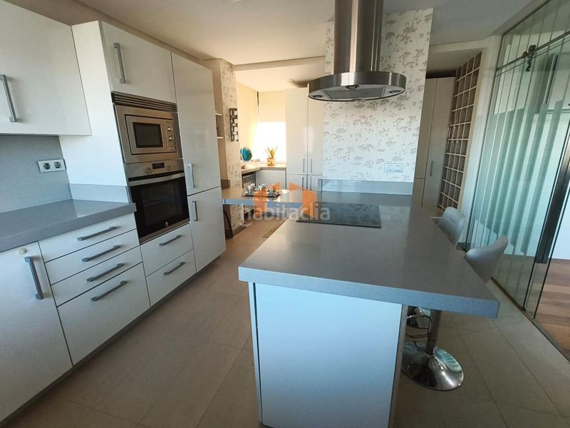 Foto 612364b5-0d05-402e-b099-31923b4ace0d. Lloguer àtic amb calefacció aparcament a A Salgueira - O Castaño Vigo