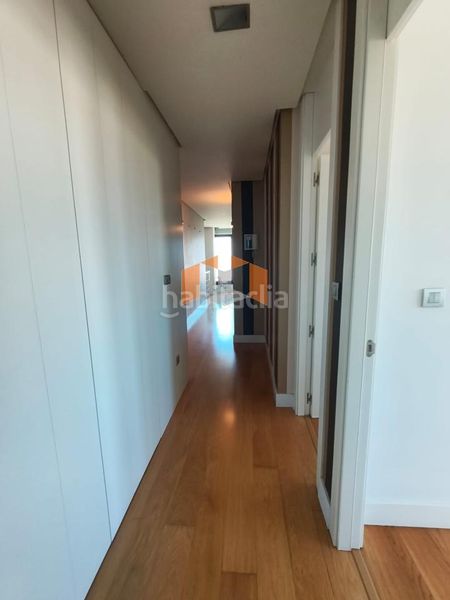 Foto 81e09542-a9f1-4c5d-b008-6e01e3774ce9. Lloguer àtic amb calefacció aparcament a A Salgueira - O Castaño Vigo