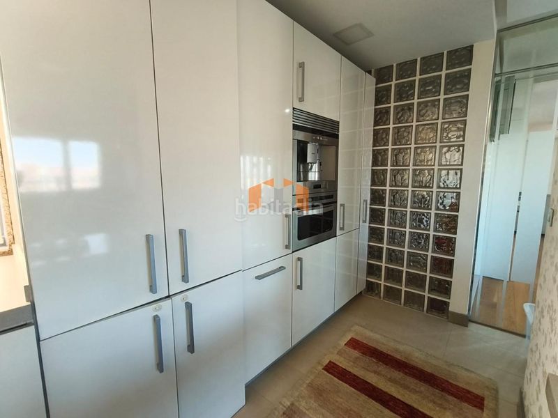 Foto 8b8e8c40-9e43-4743-9410-89603825a814. Lloguer àtic amb calefacció aparcament a A Salgueira - O Castaño Vigo