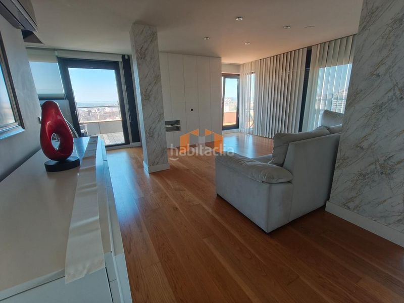 Foto a4d17a46-0c33-480e-b321-fbb440062812. Lloguer àtic amb calefacció aparcament a A Salgueira - O Castaño Vigo