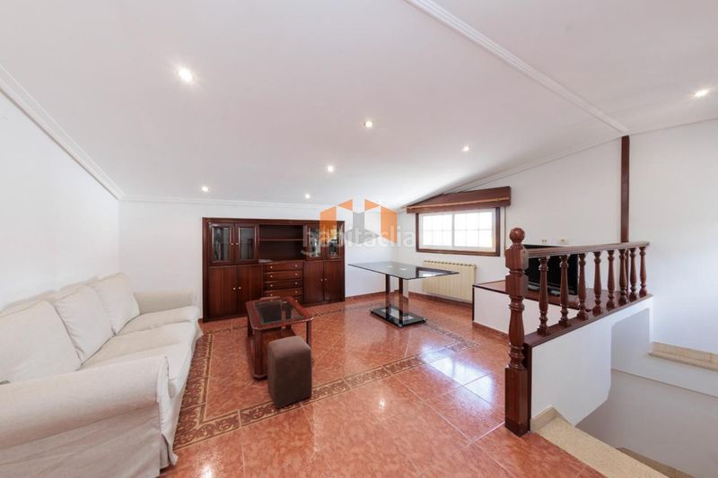 Foto 18d3bdc2-818e-45ea-bce6-fb30ddf92e60. Casa en Lavadores Vigo