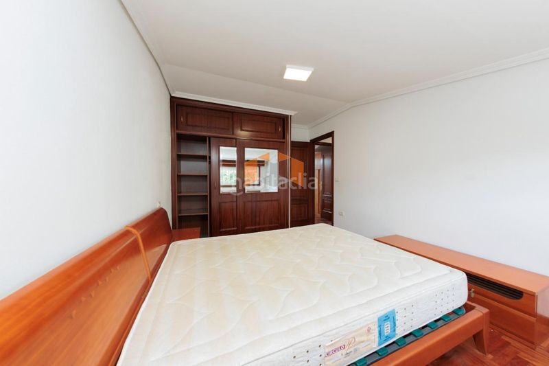 Foto 19c95ee4-00ca-419c-9ab2-86ec2076620c. Casa en Lavadores Vigo
