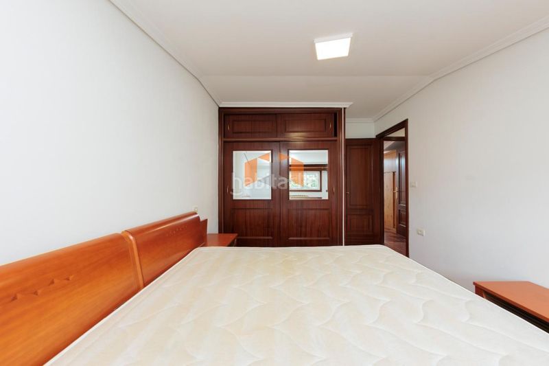Foto 2ae2ba5a-1ec3-4dd3-9c5f-fe102feaa65d. Casa en Lavadores Vigo