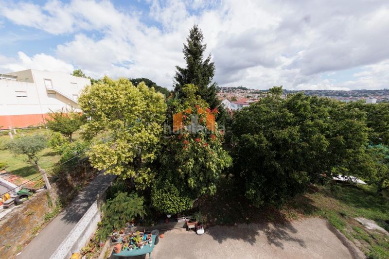 Foto 411e80f2-e27c-4915-848e-eda7087485e5. Casa en Lavadores Vigo