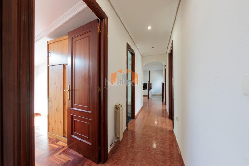Foto 49cd6790-aed7-4e4e-902d-3d4e31916987. Casa en Lavadores Vigo