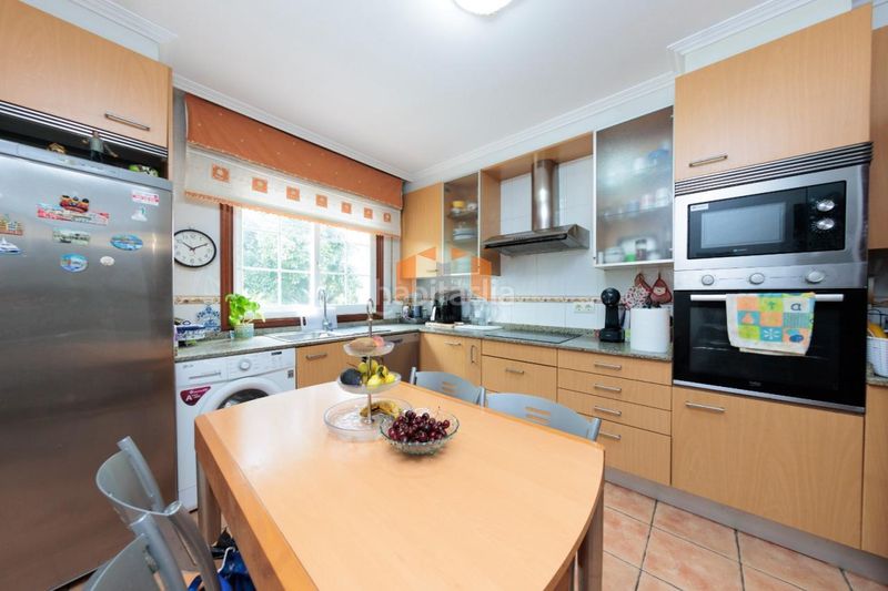Foto d22acc3d-36f8-4b3b-8ab0-d42c6cae4f48. Casa en Lavadores Vigo