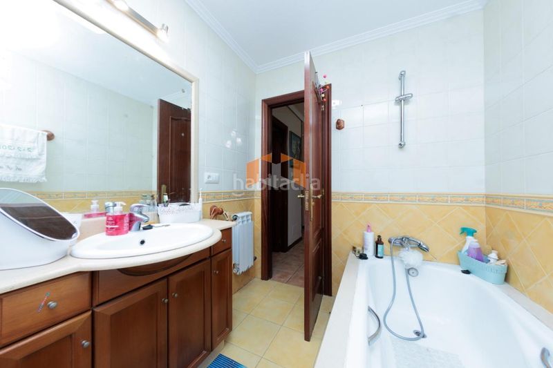 Foto e2600170-b1f3-4486-9300-1d28a930fabd. Casa en Lavadores Vigo