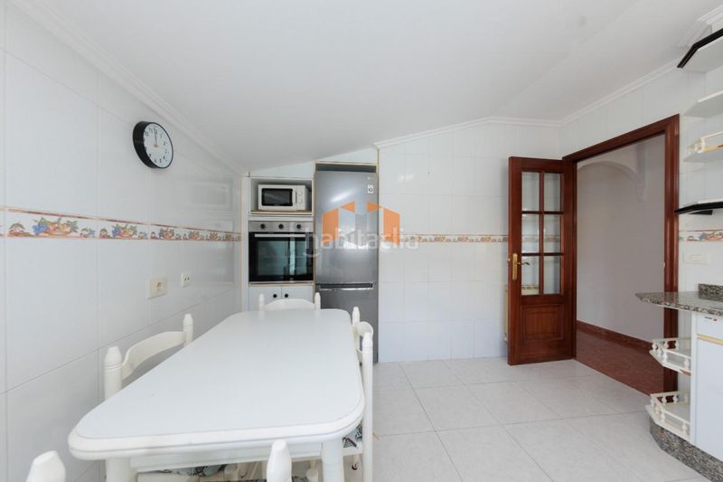 Foto e9ddc17d-102d-495a-883b-acdfb73abc4d. Casa en Lavadores Vigo