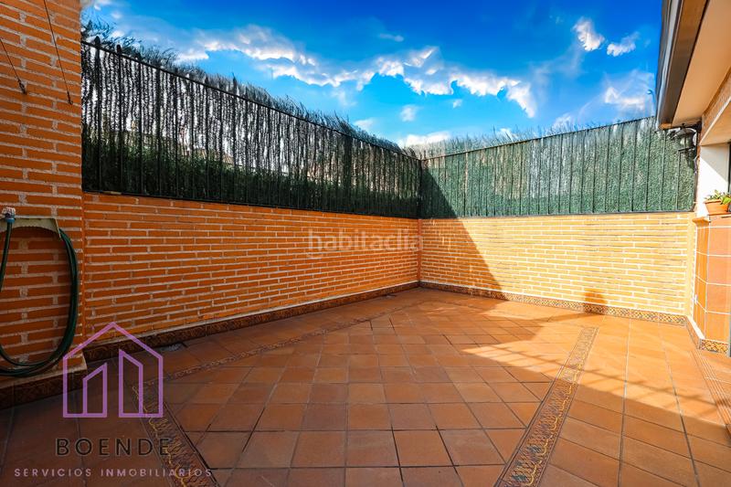 Foto fe033dbc-7934-4020-8fde-ab0bbaeb5e28. Chalet con camino riscaldamento parcheggio in Parque Europa-Los Pitufos Pinto