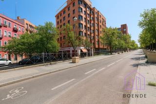 Pis  Plaza de las peuelas. Piso en planta baja, exterior con 2 habitaciones y 1 bao.