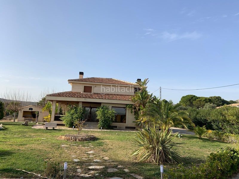 Foto cacaaa24-9aa9-4178-acfe-3517c10b8b79. Xalet amb aparcament piscina a Novelda