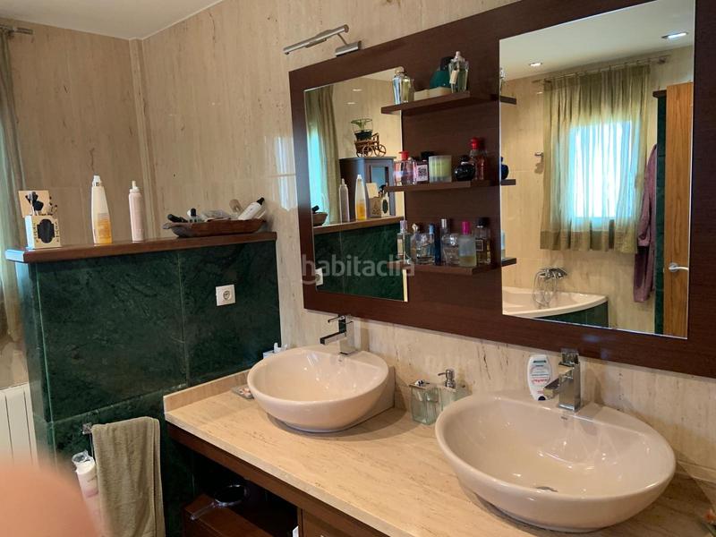 Foto cab0c3ad-df5e-4aba-8efb-e863edc91131. Chalet avec parking piscine dans Novelda