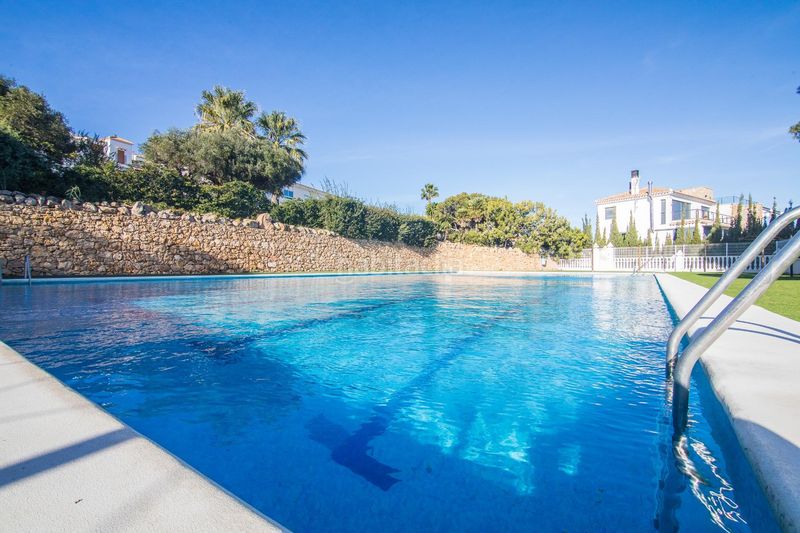 Foto fd40b9b8-bb3a-4247-a9fc-9c8634aaa192. Casa amb calefacció aparcament piscina a Gran Vista-Olivo de Oro Santa Pola