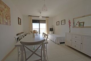 Lloguer Apartament  Avenida del papa luna. Primera línea de playa con vistas frontales