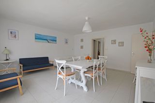 Lloguer Apartament en Avenida del papa luna 10. Gran apartamento primera línea de playa