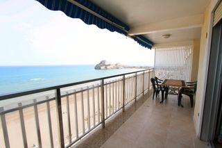 Rent Apartment in Avenida del papa luna 11. Espectacular terraza con vistas a la playa