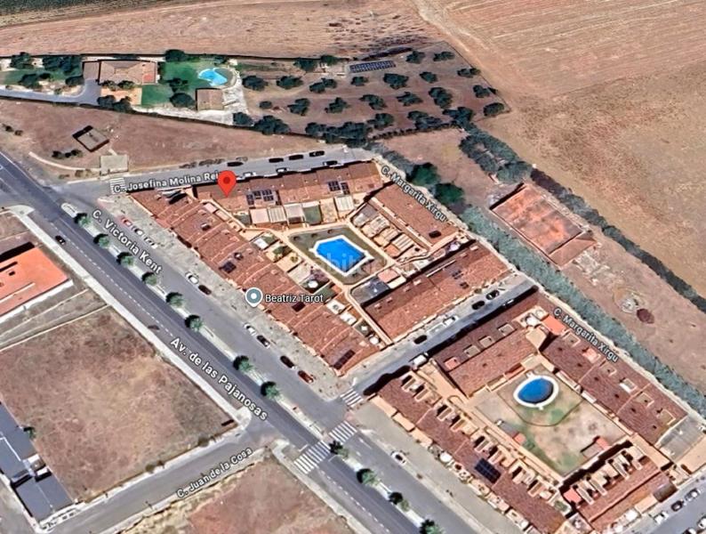 Foto 5a593c50-2aea-4eb9-bfd4-e051731a6bb2. Maison jumelée dans Guillena pueblo Guillena