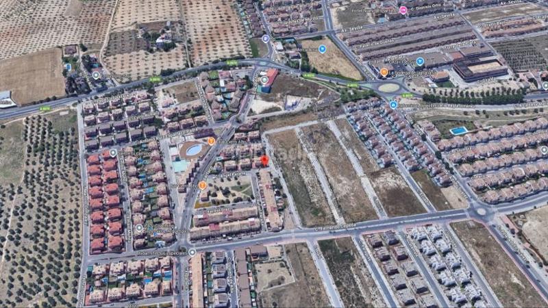 Foto c2546678-9f1a-4768-9691-6150f86f9dec. Casa aparellada a Colegio Europa Espartinas