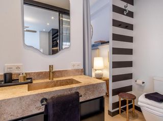 Rent Flat in Carrer de girona 14