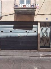 Casa  Carrer de sant antoni. Subasta concursal vivienda dos plantas, garaje y desv�n. calaf.