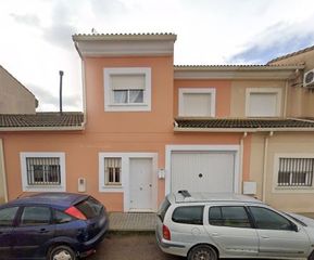 House  Calle la jara. Subasta concursal 50% pleno dominio vivienda dos plantas. guadia