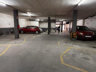 Parking coche en El Camp de l´Arpa del Clot