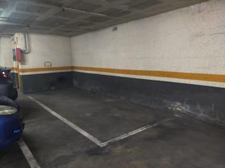 Parking coche en Guinardó