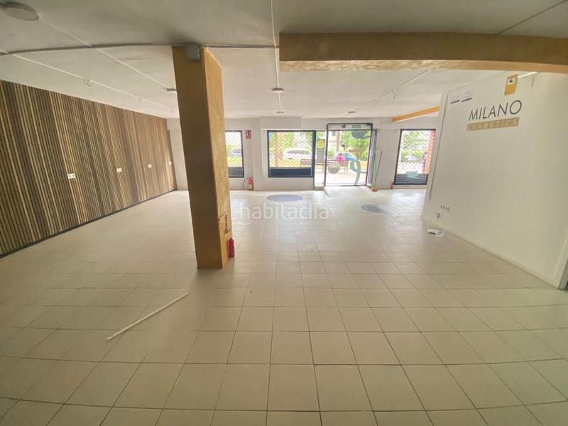 Foto a4864cfa-2cd8-416c-959b-0ef2d124b86c. Alquiler local comercial en La Guineueta Barcelona