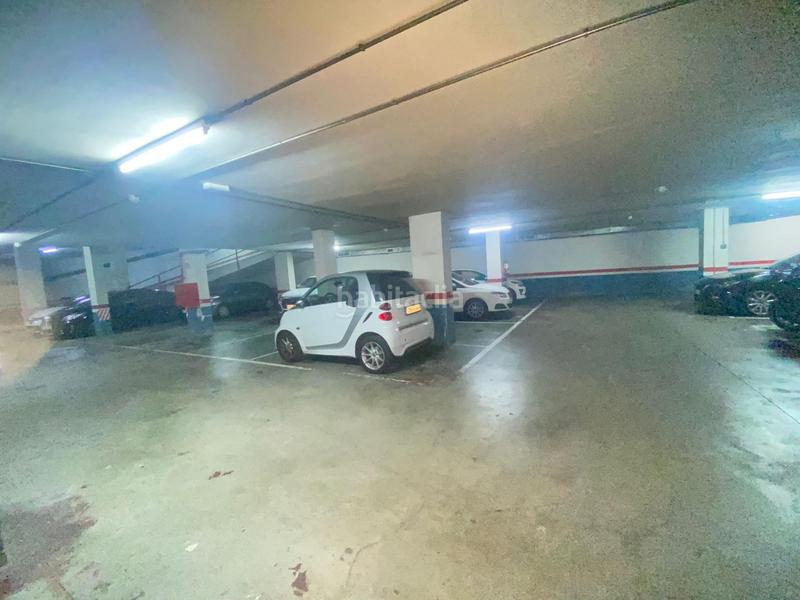 Foto fbbe38d9-f5dd-441a-afb2-d76199331e78. Alquiler parking coche en El Clot Barcelona