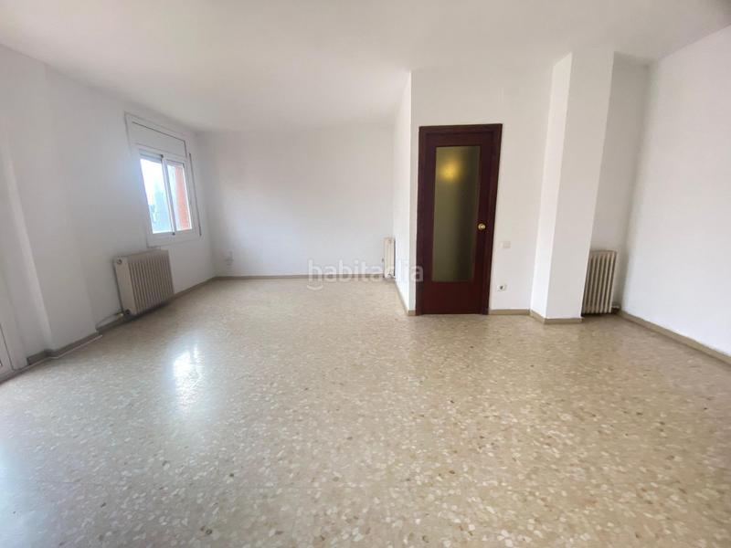 Foto bdf55bf6-5a7c-4807-9ed3-bd596f2ea023. Location appartement avec parking dans Sagrada Família Barcelona