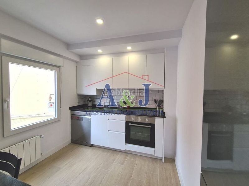 Foto 71e8ec39-a5ce-4bec-a307-152bf9d41c04. Rent flat with heating in Los Castros Santander