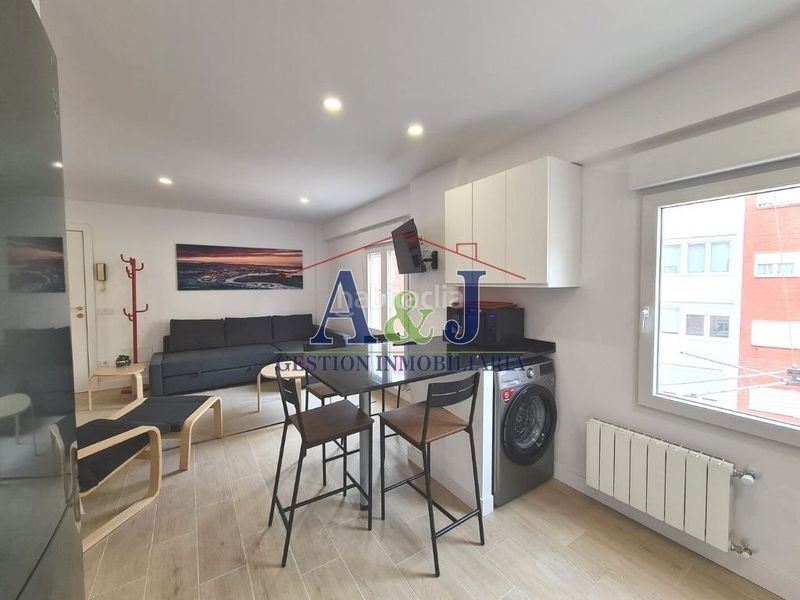 Foto c147a9be-2b88-408a-8d42-1f39dbfc9b29. Rent flat with heating in Los Castros Santander