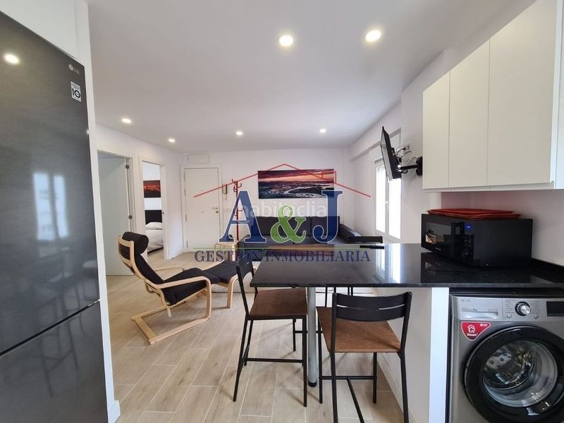 Foto d4075532-ce12-45ef-b8d8-2a139b703a2f. Rent flat with heating in Los Castros Santander