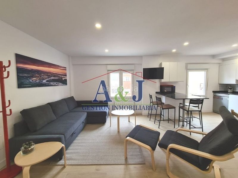 Foto d5454818-2362-456f-ab58-70d2abd82220. Rent flat with heating in Los Castros Santander