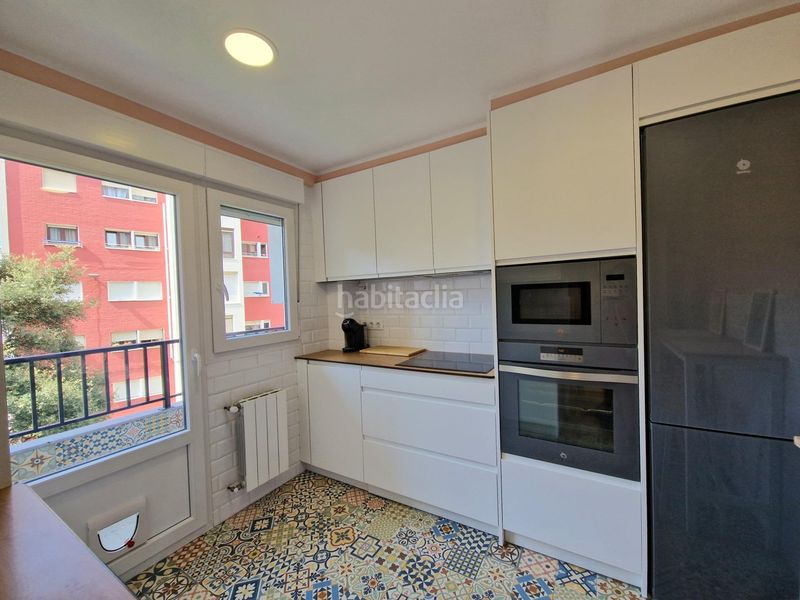 Foto 1843d99f-c6c8-4771-9b21-24922ba72245. Rent flat with heating in Los Castros Santander