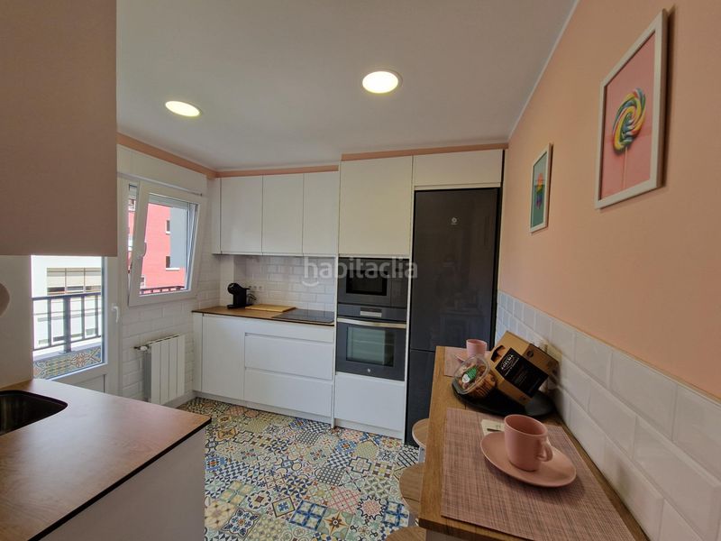 Foto 377c710a-c5b9-4bbc-be49-3c8e9b365f79. Rent flat with heating in Los Castros Santander
