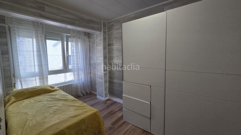 Foto bda30315-f7c1-4bfb-93f2-5dcd33a9a118. Rent flat with heating in Los Castros Santander