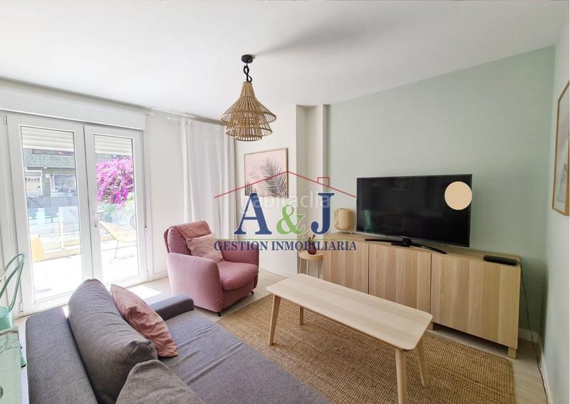 Foto c6b9f699-a49b-4599-bf03-82fc6bb339d5. Alquiler planta baja en El Sardinero Santander