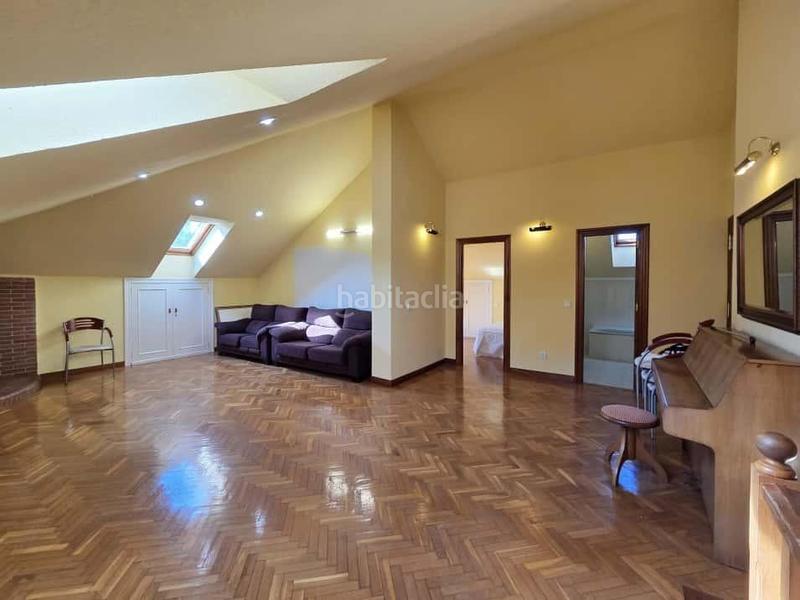 Foto 9f3f9837-b3b6-473c-aaef-172f51712f3c. Duplex con riscaldamento parcheggio in El Sardinero Santander