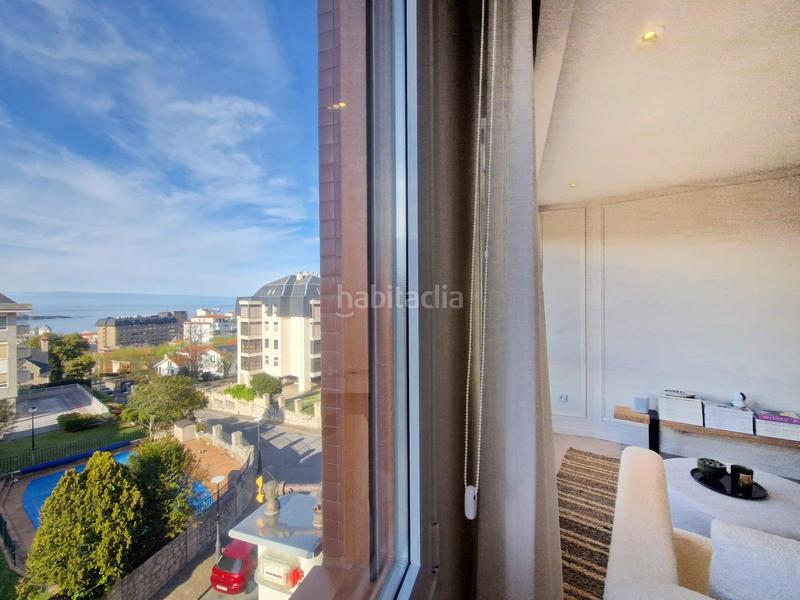 Foto bac0cc36-417d-476f-a2b8-330e98f9cd10. Alquiler piso en calle calatayud 7 vistas al mar y acabados de lujo en Santander