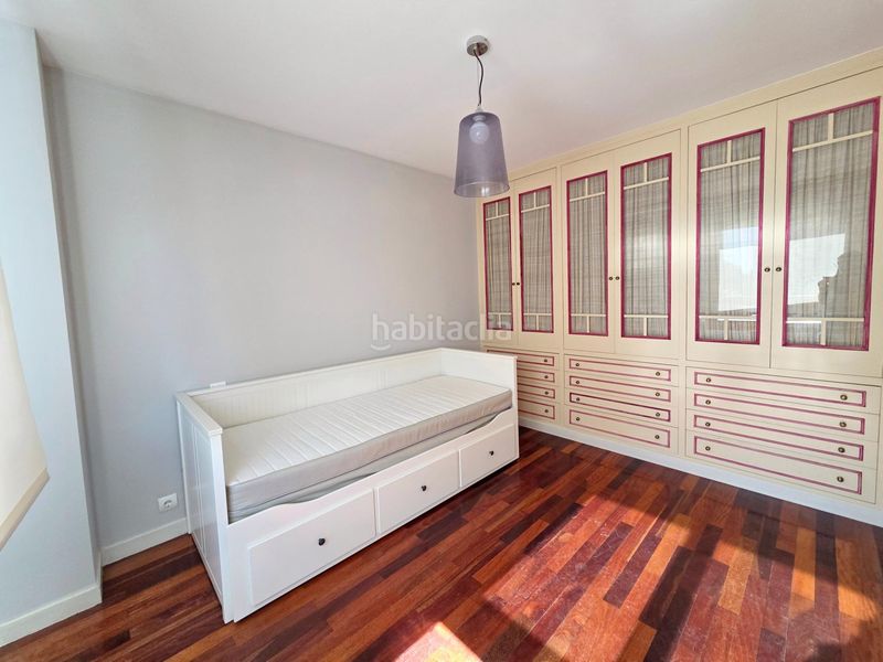 Foto 6abcf4d4-9659-4603-a478-13351a4b4e7e. Lloguer àtic amb calefacció aparcament a La Pereda Santander