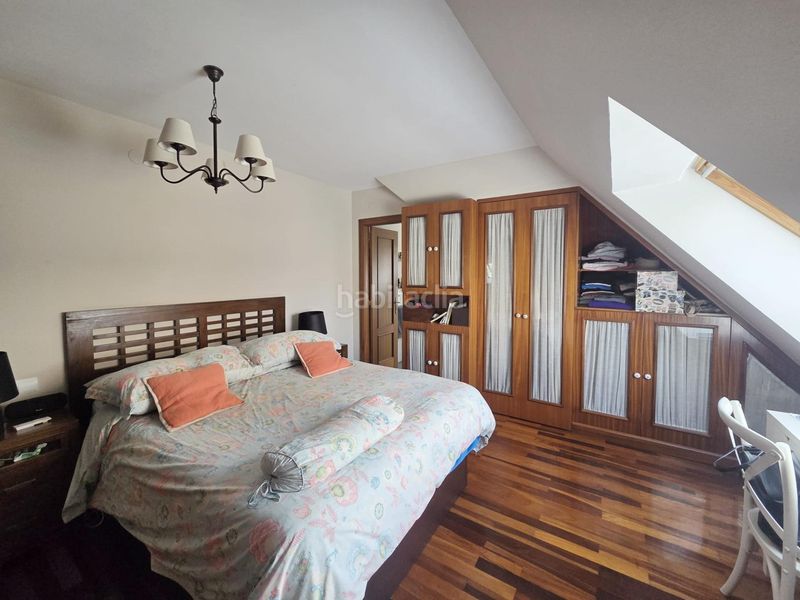 Foto 8ce12349-baef-41f9-8a2d-e022247df729. Lloguer àtic amb calefacció aparcament a La Pereda Santander