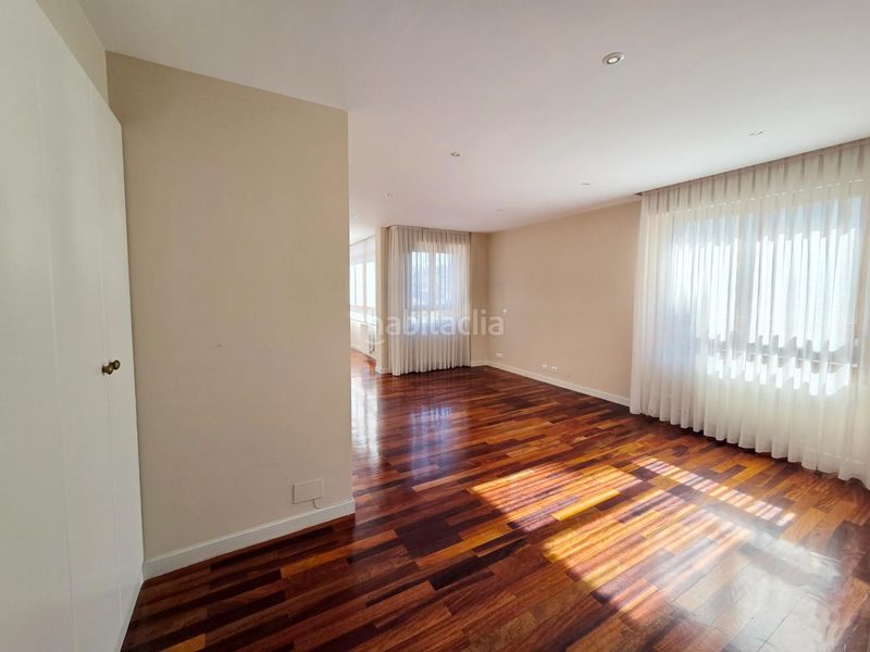 Foto c6e3ef66-c78b-4efc-b87e-6b9b1cd3c611. Lloguer àtic amb calefacció aparcament a La Pereda Santander