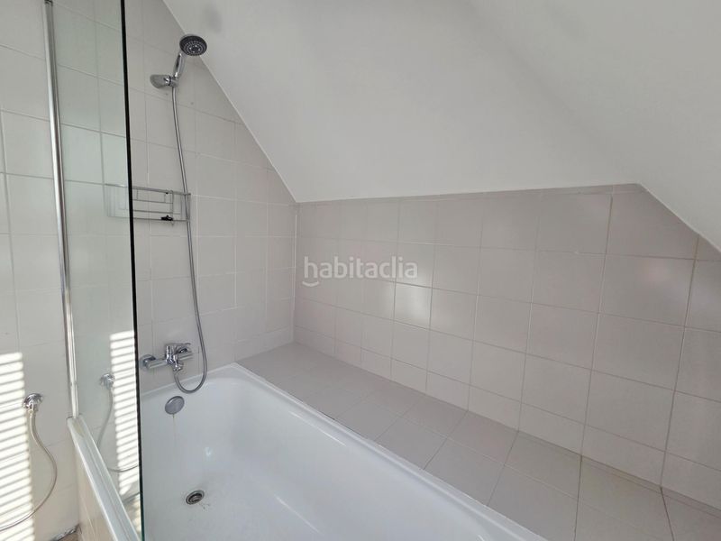 Foto dd87efa6-595a-48ff-9ae7-e43b0aa4a9d7. Lloguer àtic amb calefacció aparcament a La Pereda Santander