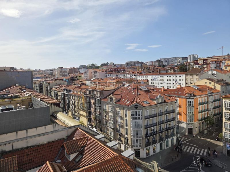Foto 23067fd3-8022-4551-944c-63019f0f5269. Piso en Centro - Ayuntamiento Santander